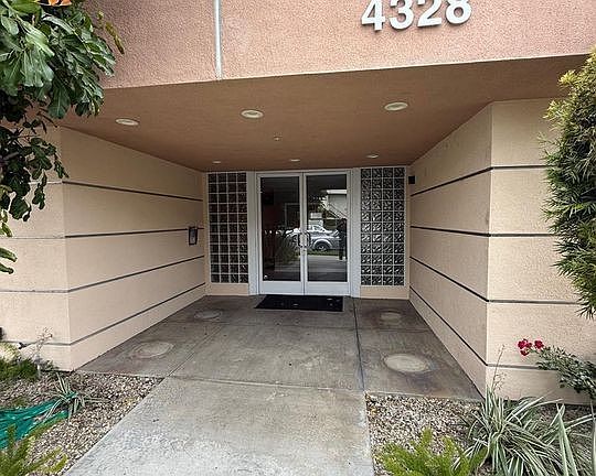 3rd image of 4328 Mammoth Ave APT 101