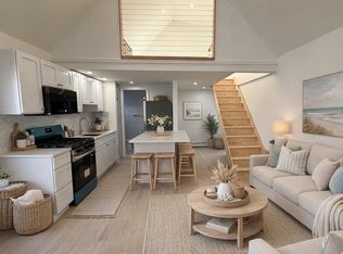196 Beach 101st St, Rockaway Park, NY 11694
