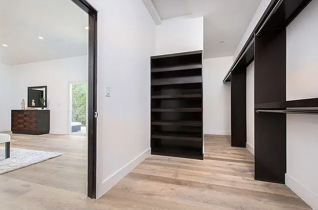 15672 Castlewoods Dr — Photo 26