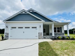 415 Creeks Edge Dr, Pikeville, NC 27863