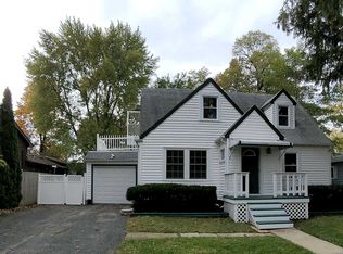 428 SE Garfield Ave, Mundelein, IL