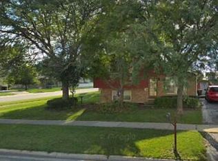 543 Canyon Trl, Carol Stream, IL 60188