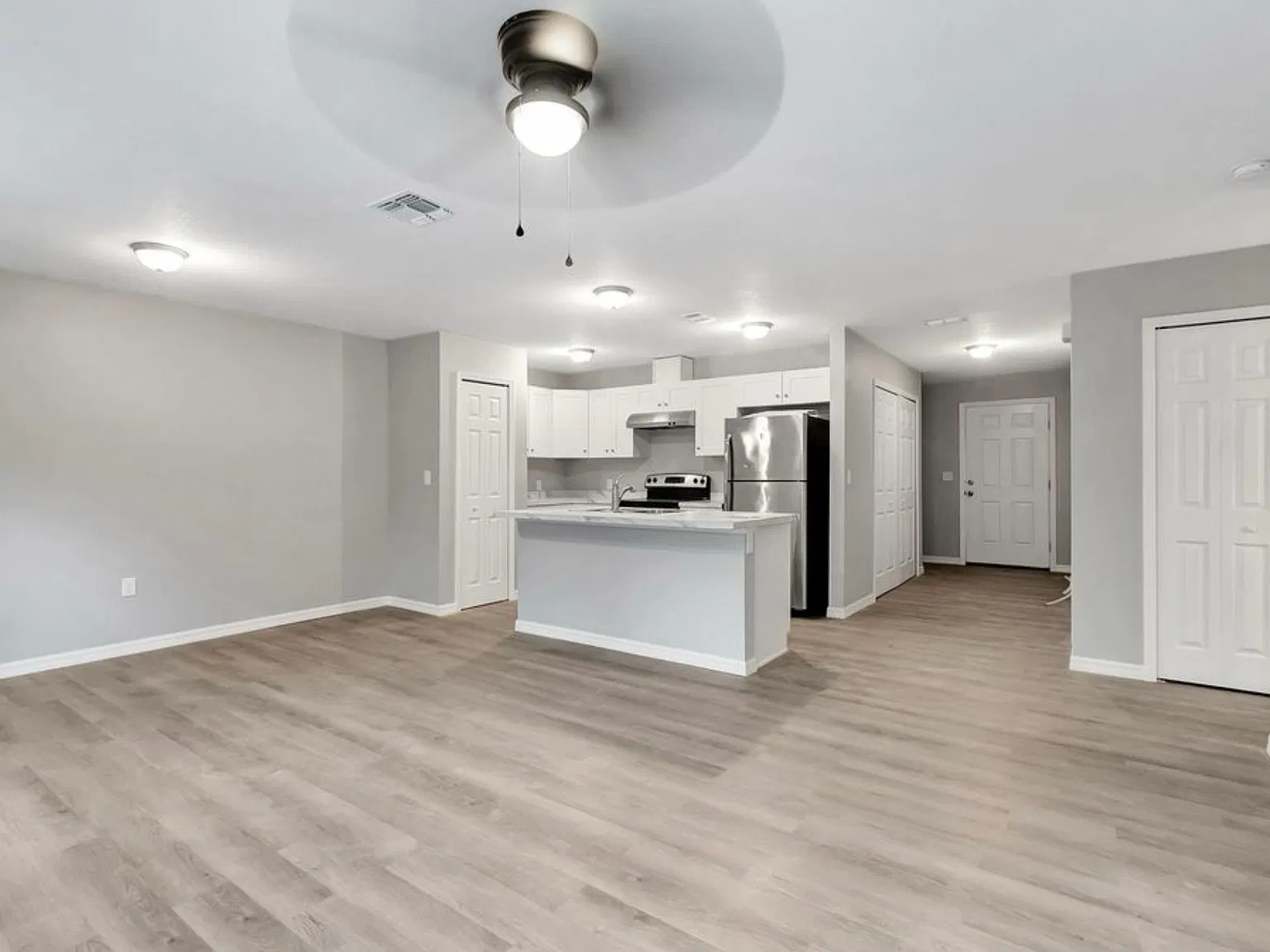7337 Canterbury St — Photo 2
