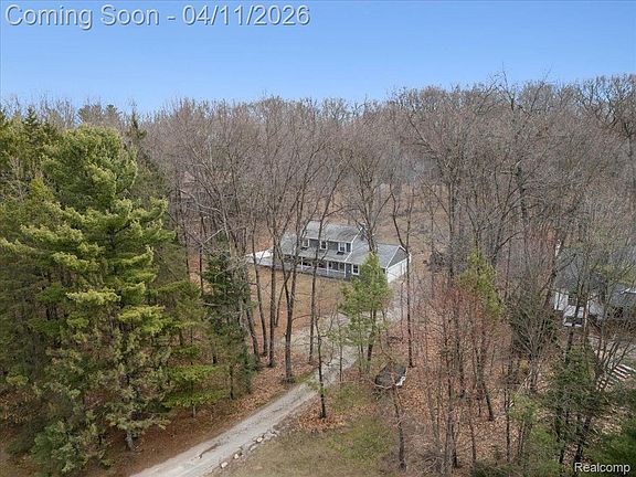 5th image of 2477 Spruce Rdg