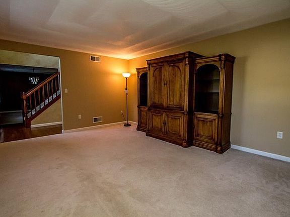 2nd image of 651 2nd Ave