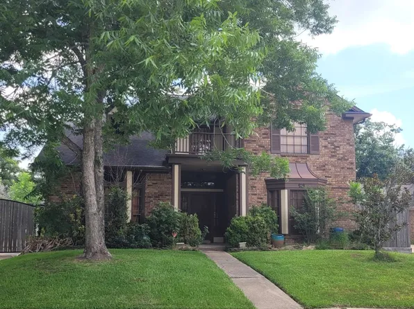 919 Heathgate Dr, Houston, TX 77062