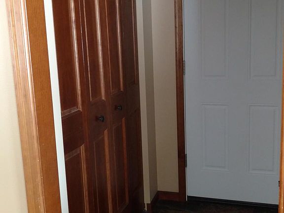 5th image of 1883 Ladbrook Ln