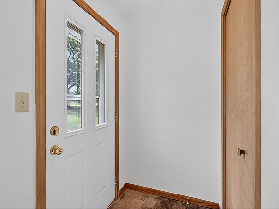 4th image of 11765 Crawford Rd