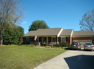 3915 Brookhollow Rd, Whitsett, NC 27377