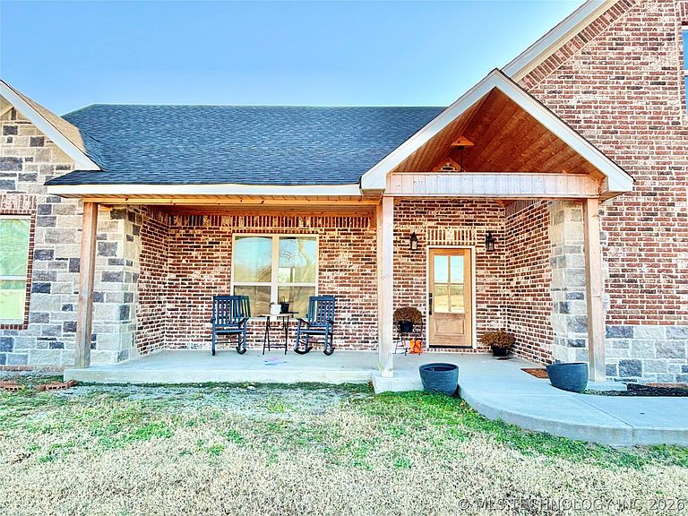 Listing photo 4