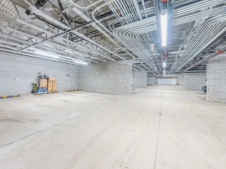 2218 W Madison St #313Z — Photo 12