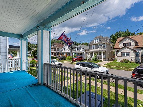 5th image of 161 Pries Ave