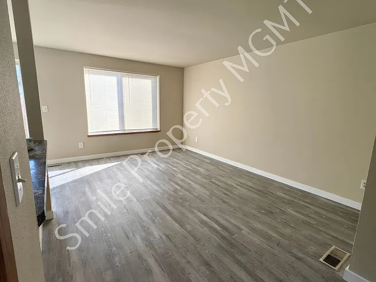 12616 SE Taggart St — Photo 4