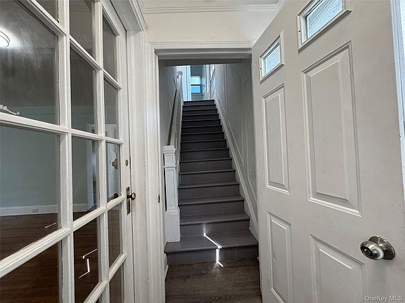 4th image of 267 Plainfield Ave #2F