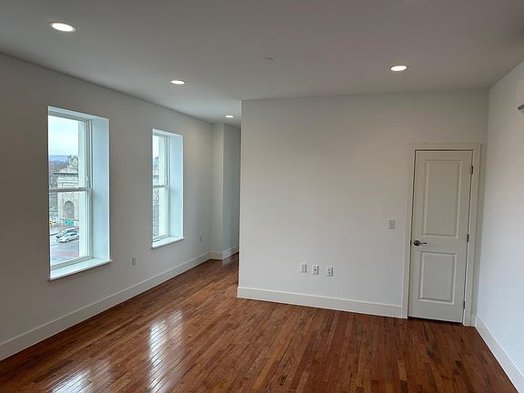 3rd image of 19 N River St #403