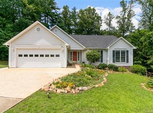 810 Cliff Rose Ct, Fletcher, NC 28732