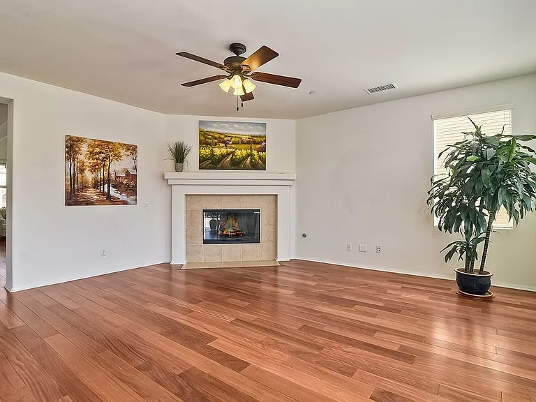Black Granite Dr — Photo 13