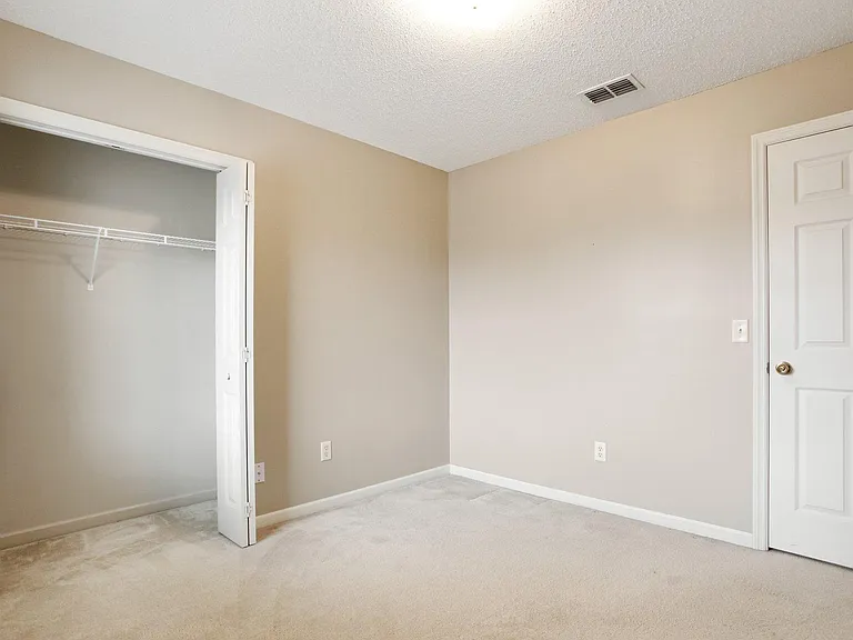 2115 Walberg Dr — Photo 35