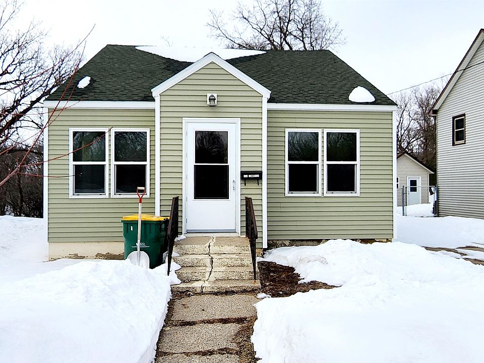 1st image of 100 Lawrence Ave