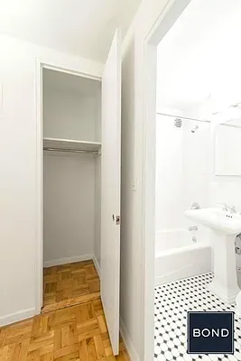 Rented by Bond New York | media 4