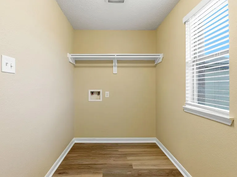 1230 Grassy View Dr — Photo 35