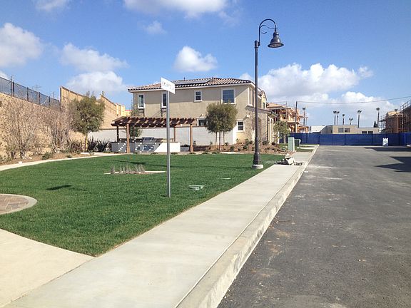 5th image of 205 Encanto Ln
