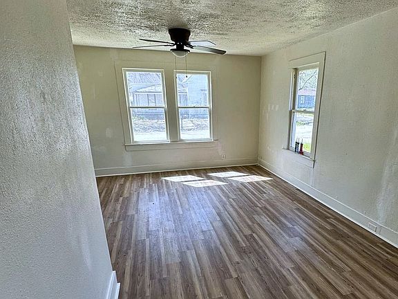 5th image of 620 W 12th St