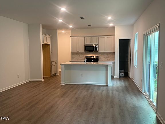 4th image of 6828 Galloway Dr