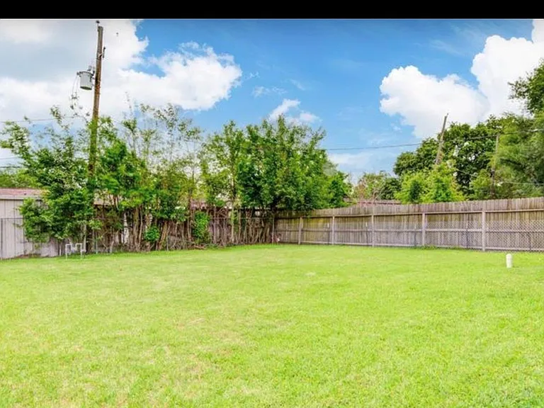 10611 Leitrim Way — Photo 18