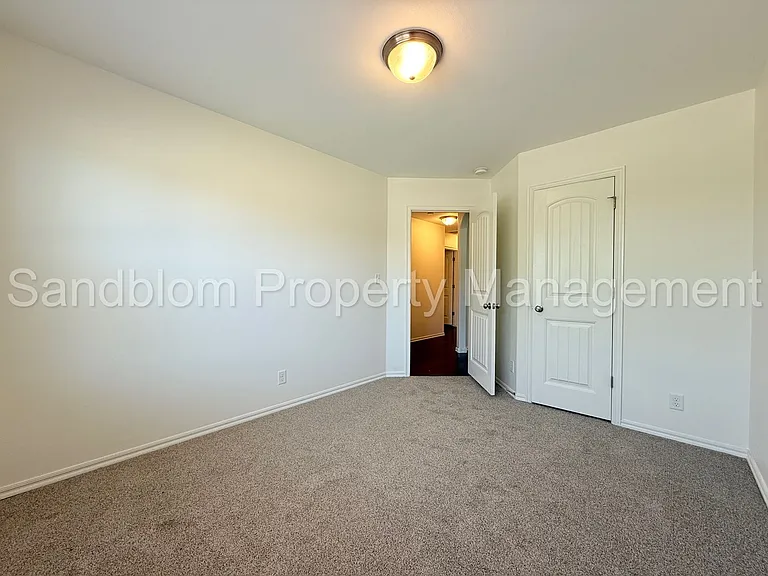 3912 W 104th Ct S — Photo 13