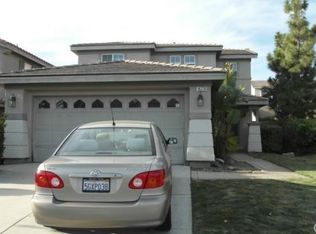 16770 Spy Glass Ct, Fontana, CA 92336