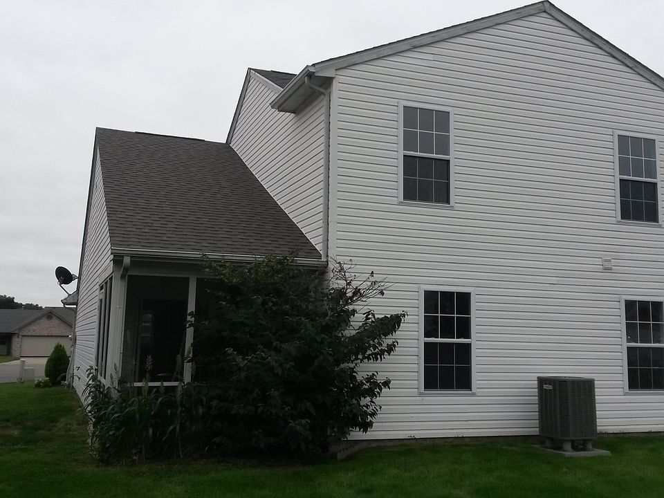 2nd image of 1076 Fairlane Ct