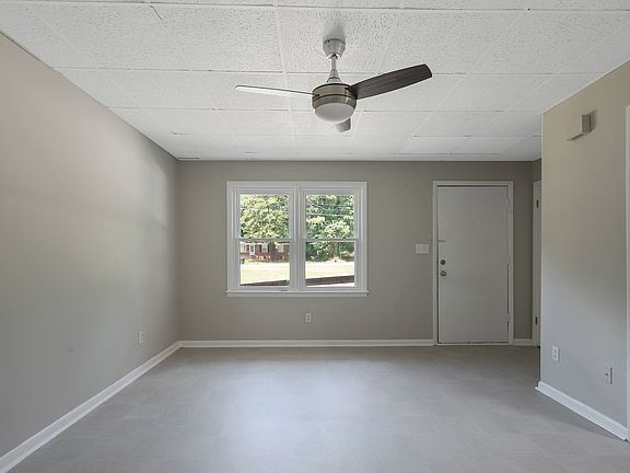 5th image of 210-24 Colonial Dr
