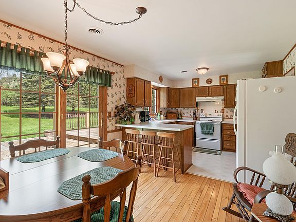 3rd image of N5130 Country Ln