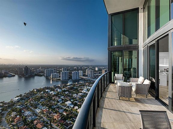 5th image of 18555 Collins Ave APT 5003