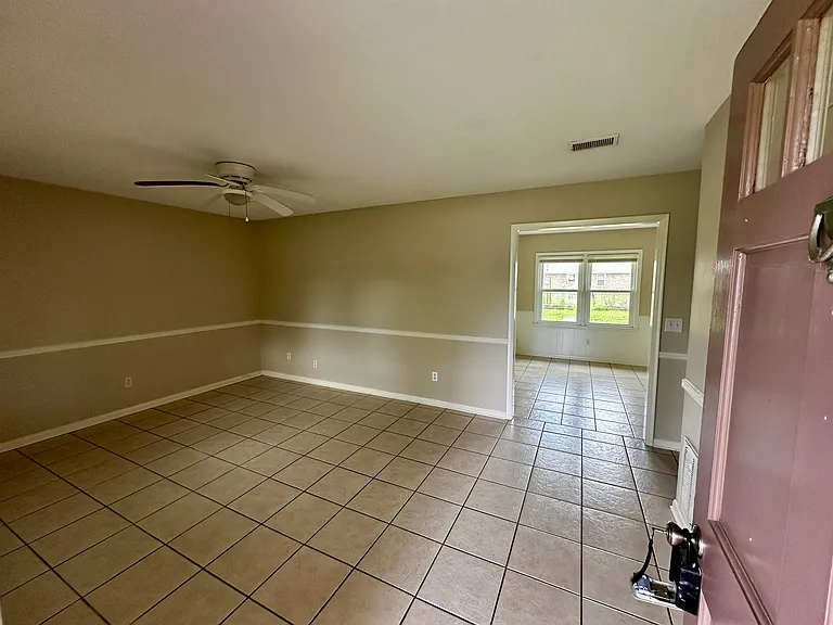 4621 Kings Dr — Photo 8