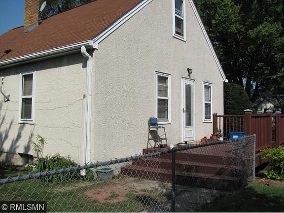 2nd image of 800 Iowa Ave W