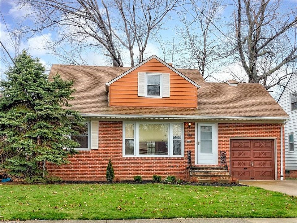 1st image of 414 Halle Dr
