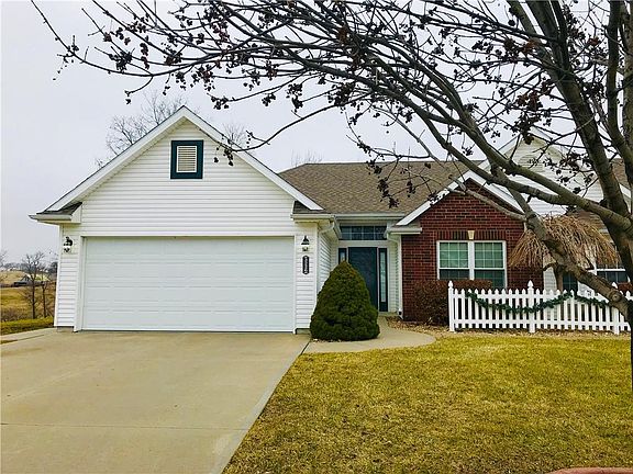 2nd image of 3226 Devonshire Dr