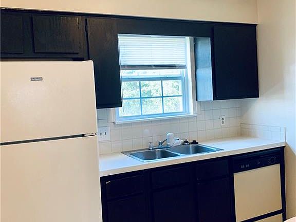 4th image of 1810 W Twin Springs St APT 6