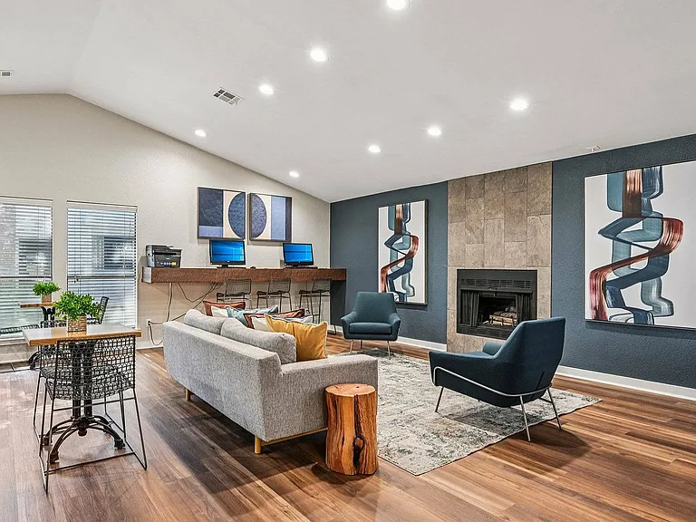 81-web-or-mls-Brown St-0310-903