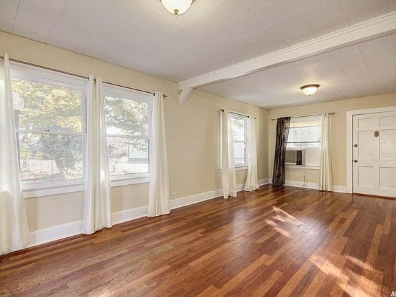 4th image of 3549 Stockton Blvd