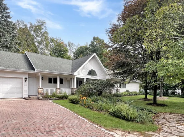 10786 Birchwood Dr, Sister Bay, WI 54234