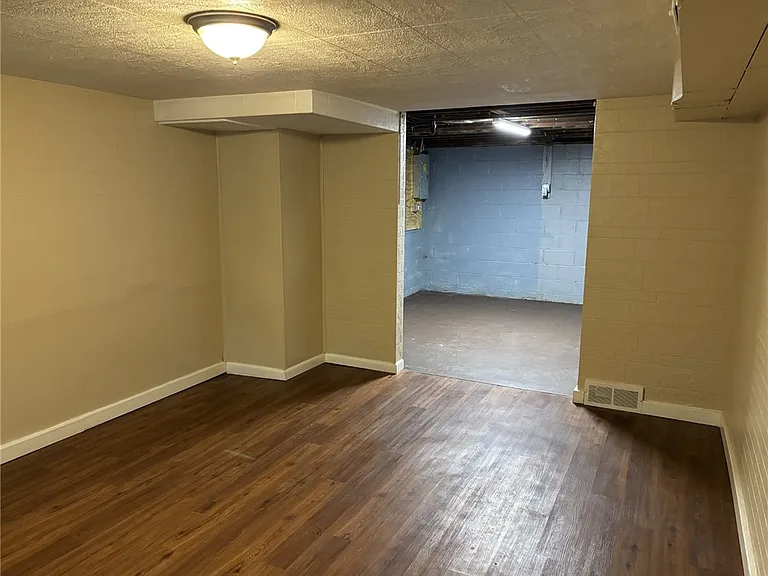 931 Hilltop St — Photo 16
