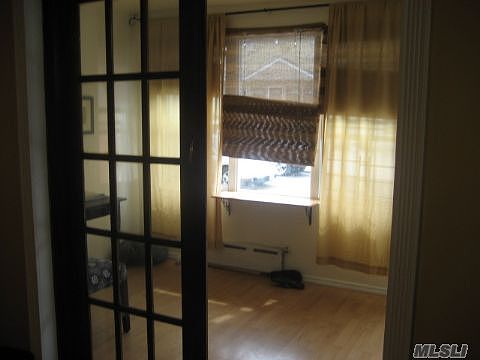 2nd image of 2721 Curtis St