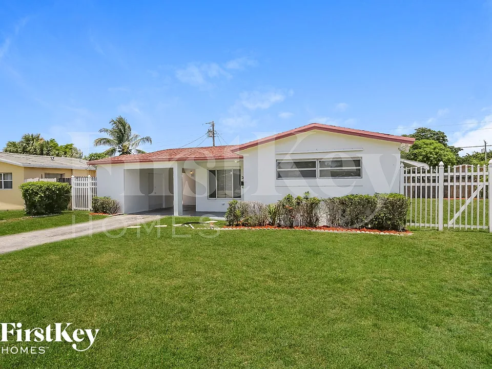3611 NW 36th St