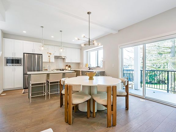 5th image of 1833 165a St #124