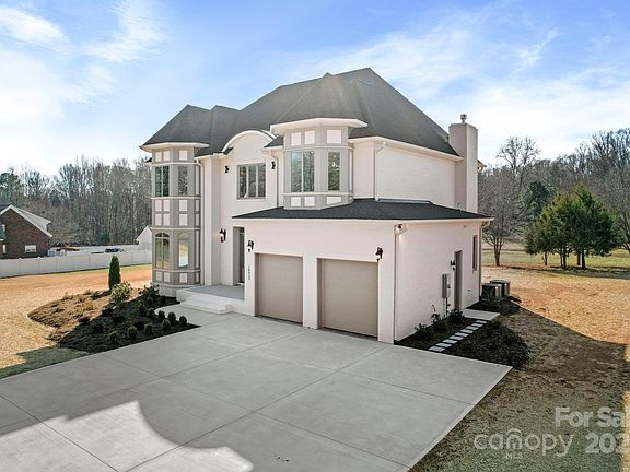 2nd image of 16612 Blackberry Hills Dr