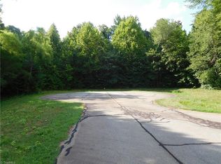 216 Parks Meadows Dr, LEXINGTON, NC 27292