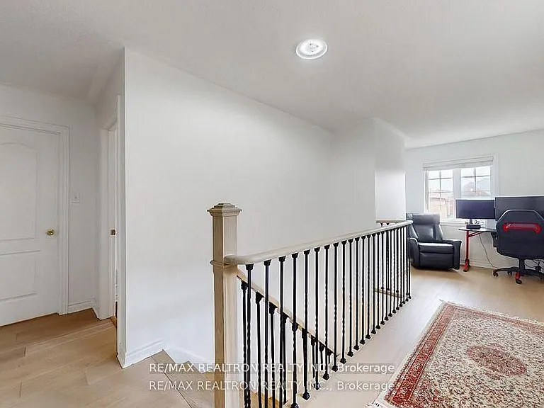 37 Jonas Millway Whitchurch — Photo 20